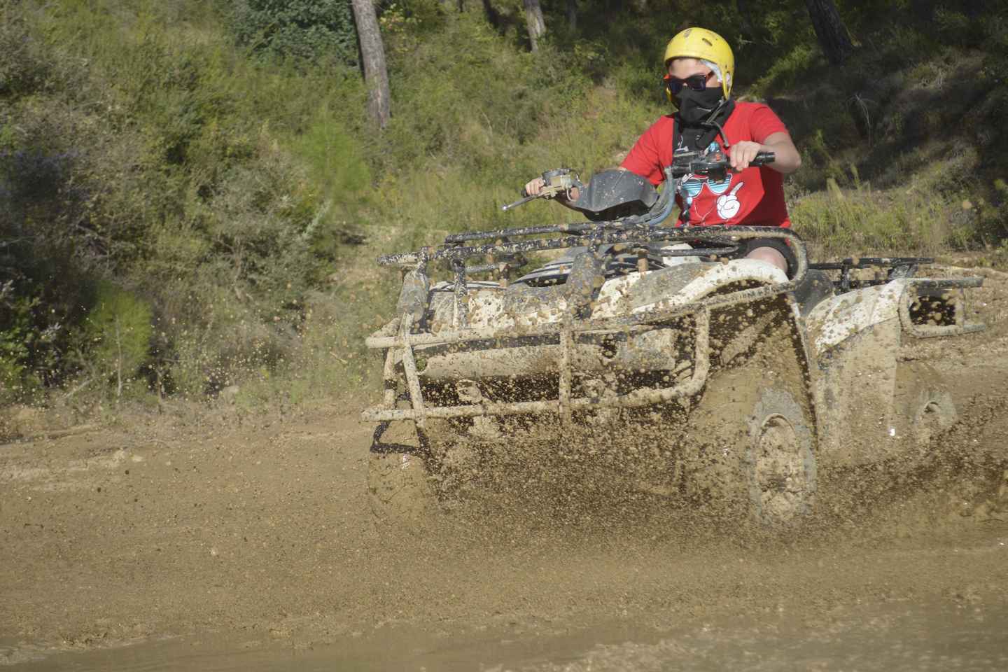 Avventura Quad 4x4: Safari Fuoristrada con Transfer