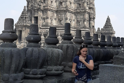 Yogyakarta: Excursión de un día a los Templos de Borobudur y Prambanan