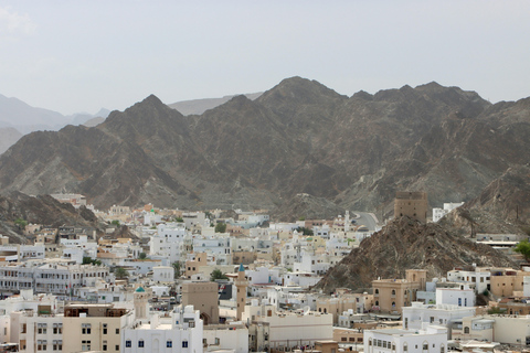 马斯喀特日落和海滨私人之旅（当地主办者陪同，4 小时）马斯喀特日落和海滨私人之旅（4 小时，由当地主办者带领）