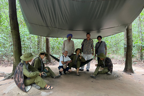 Zwarte Maagdenberg, Cu Chi tunnels, Cao Dai op de motor