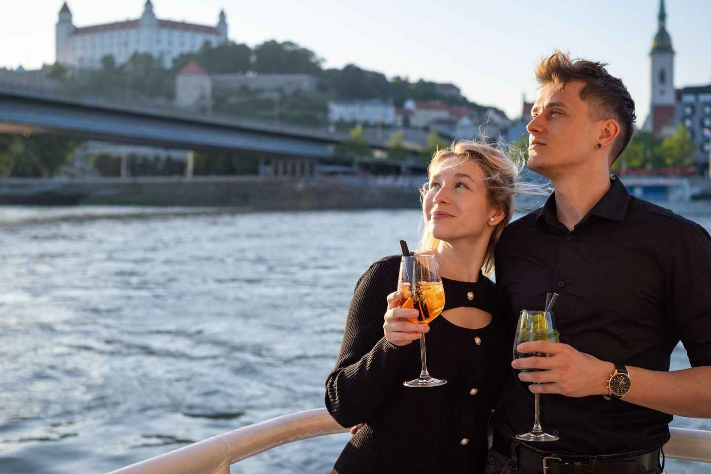 Malalata Party: Music cruises by sightseeing boats