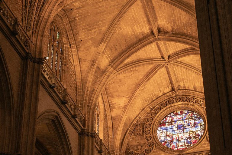 Seville: Cathedral & La Giralda Guided Tour with Tickets