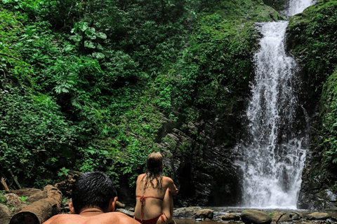 Tagestour zu den Wasserfällen von Las Filipinas mit MittagessenPanama-Stadt: Tagestour zu den Wasserfällen von Las Filipinas mit Mittagessen