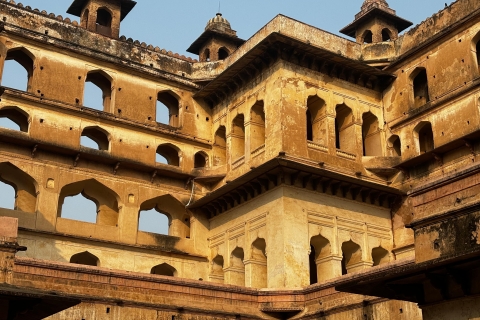 Złoty Trójkąt Khajuraho i Waranasi samochodem 9 nocy 10 dniAll Inclusive z 5-gwiazdkowym hotelem