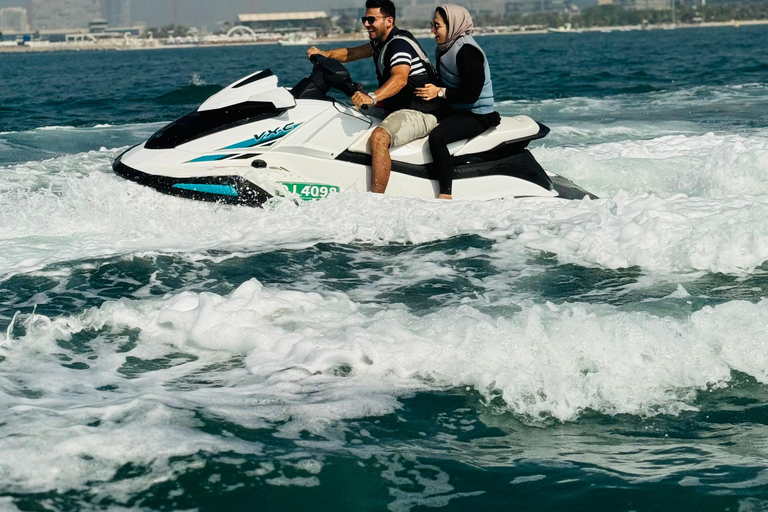Abu Dhabi: Jet Ski Experience at Radisson Blu 60MIN: Guided Jet Ski Experience at Radisson Blu Abu Dhabi