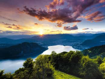Z Como: Bellagio, Como & Lugano Day Tour z rejsem po jeziorze