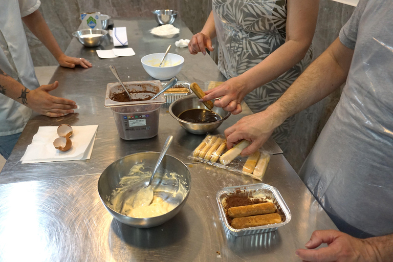 Naples: Neapolitan Pizza and Tiramisu Cooking Class