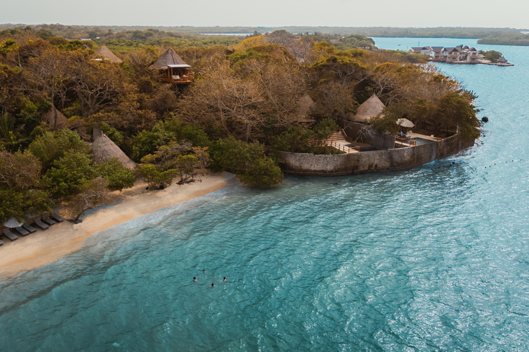 罗萨里奥群岛：卡塔赫纳私人快艇之旅29英尺私人游艇（最多可容纳10人）
