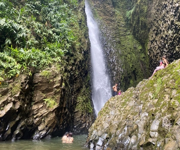PEREIRA: DAY TREKKING TO WATERFALL + LUNCH AND MOUNTAINEERING COFFEE