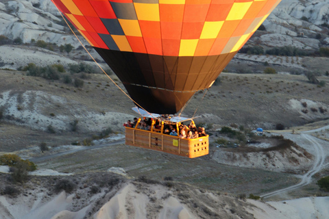 Johannesburg: Sunrise Balloon Ride Over Cradle of Humankind