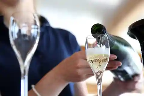Au départ de Paris : Excursion d'une journée au champagne avec 7 dégustations et un déjeuner