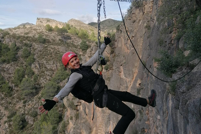 Marxuquera: Via Ferrata La FalconeraMarxuquera: Via Ferrata naar Falconera