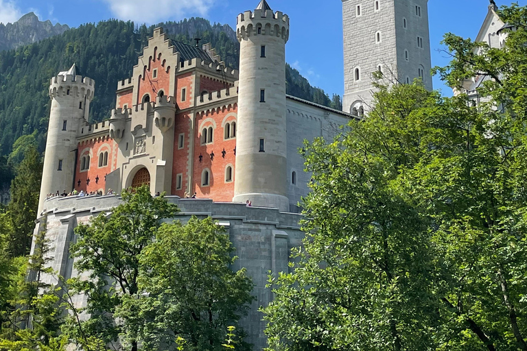 Privater Tagesausflug zum Schloss Neuschwanstein ab München inkl. Tickets