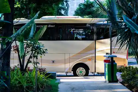 Kathmandu-Pokhara (Deluxe tourist bus)