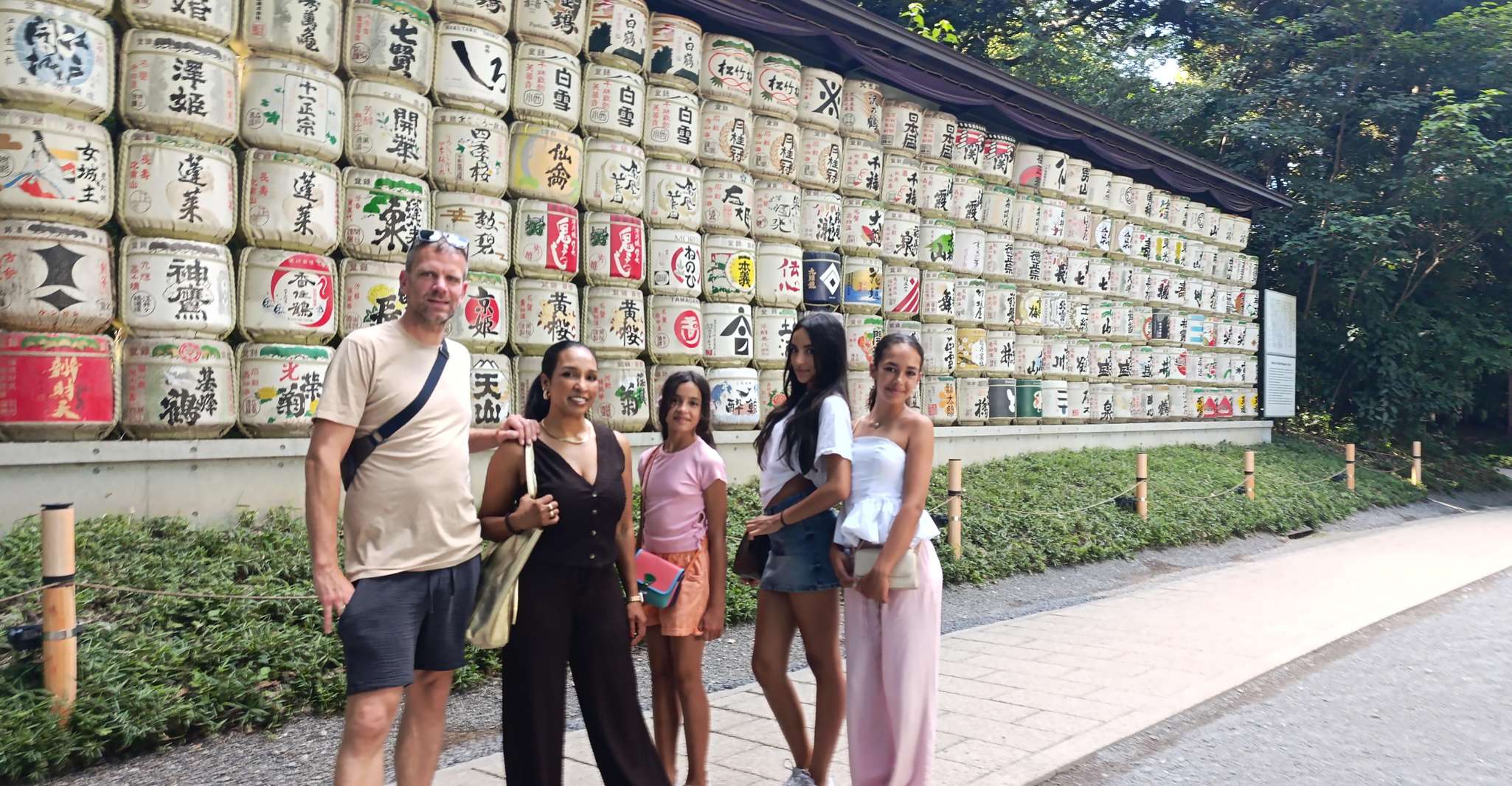 Tokyo: Meiji Jingu Shrine and Shinto Culture Walking Tour photo 8