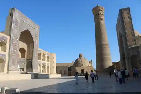Bukhara: Walking Tour with a Small Group