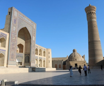 Bukhara: Walking Tour with a Small Group