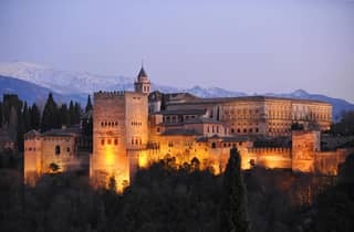 Granada: Alhambra und Generalife Garden Ticket & Guided Tour