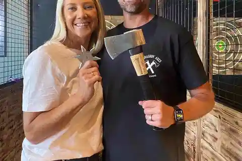Frisco: Axe Throwing Experience