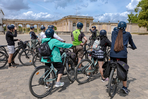 Paris: Schloss Versailles &amp; Königin Hamlet E-Bike TourParis - Schloss Versailles E-Bike Tour