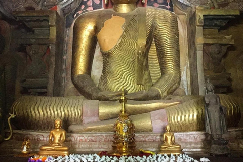 Kandy Heritage and Cultural Temple Tour