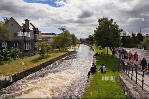 Galway: Guided City Walking Tour - Image 3