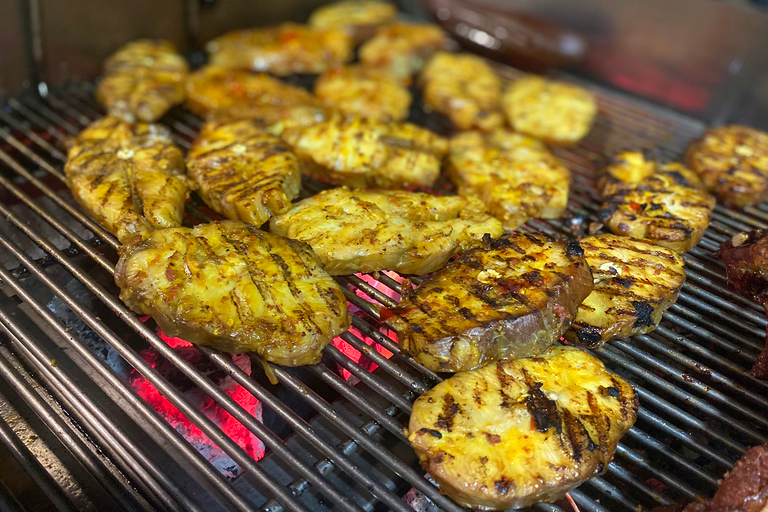 Hoi An: a excursão gastronômica noturna por Vespa e churrasco privado