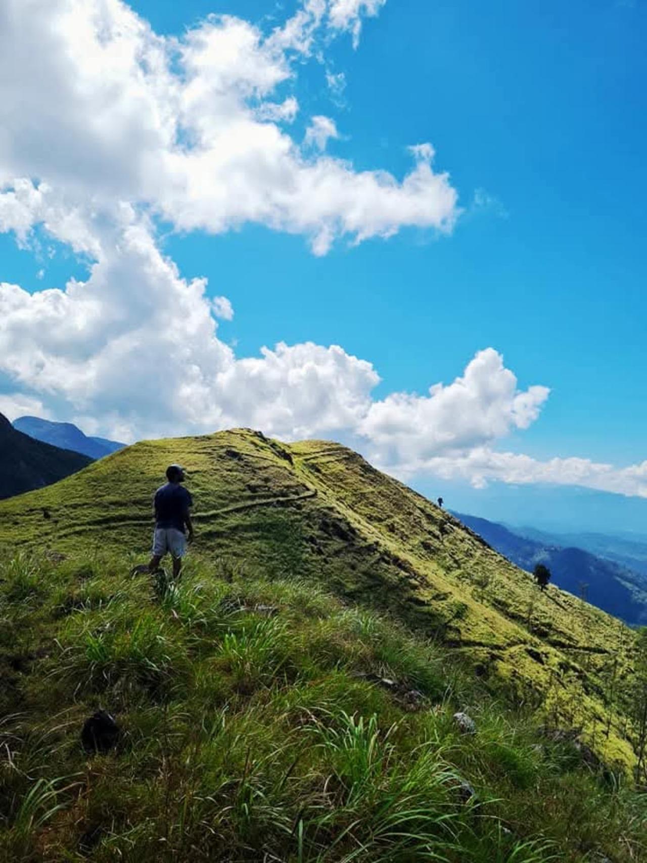 Kandy: 2-tägige geführte Wanderung & Camping am Thunhisgala