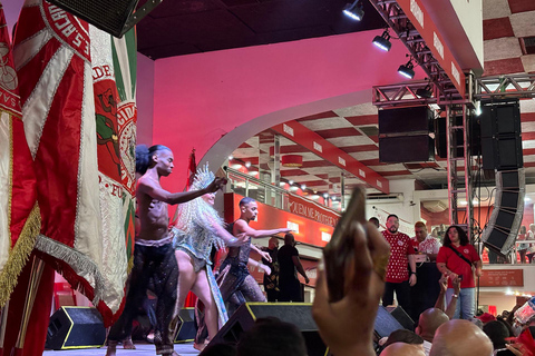 Rio de Janeiro/Copacabana: Prove della scuola di samba Salgueiro