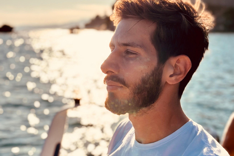 博卡达塞日落美食巡游与海豚观赏之旅日落时分的美食巡游，畅游博卡达塞并观赏海豚