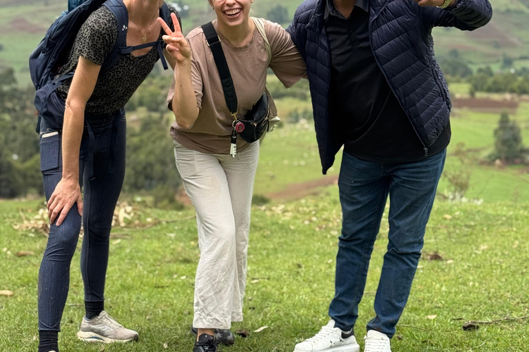 Addis Ababa: Mount Entoto Hike, Injera & Hyena Experience
