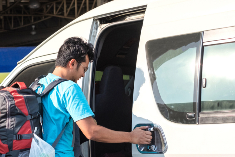 Leon: Trasferimento condiviso di sola andata a Granada