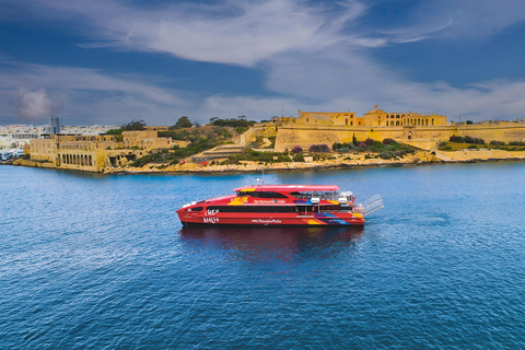 傍晚双体船渡轮巡游至蓝泻湖傍晚双体船巡游蓝泻湖