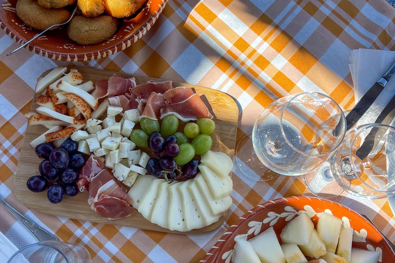 Douro Valley: Wine & Olive Oil Tour with Boat & Lunch Douro Valley: 2 Wineries, Boat Cruise & Traditional Lunch