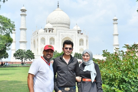 Verken Beauty of Agra Tour met de auto vanuit DelhiVerken Beauty of Agra Tour