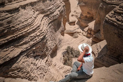 Visit Cañón de los Perdidos + natural oasis in Huacachina Visit Cañón de los Perdidos + a natural oasis in Huacachina