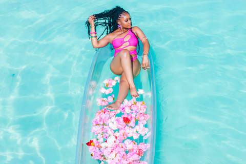 Aruba Clear Kayak Photoshoot with Cocktails