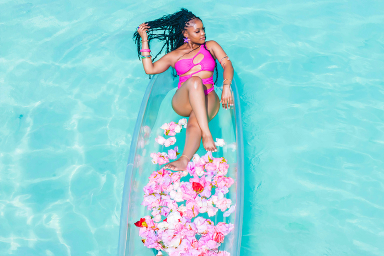 Aruba Clear Kayak Photoshoot with Cocktails