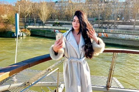 Paris: Morning Seine Cruise with French breakfast