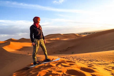 Dubaj: safari po czerwonych wydmach, jazda na wielbłądach, sandboarding i grillCzerwone wydmy, wycieczka prywatna (4 godziny)