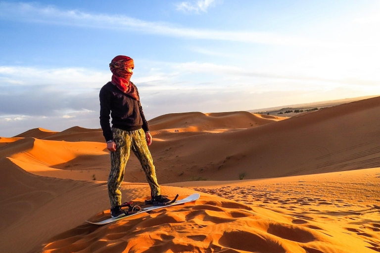 Dubaï : safari dans les dunes rouges, balade à dos de chameau, sandboard et barbecueExcursion en groupe dans les dunes rouges avec dîner (7 h)