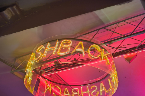 Cuenca: Bar crawl with drinks and free club entry