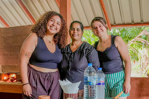 Sigiriya: Pick, Grind, Stir a Sri Lankan Curry Lesson