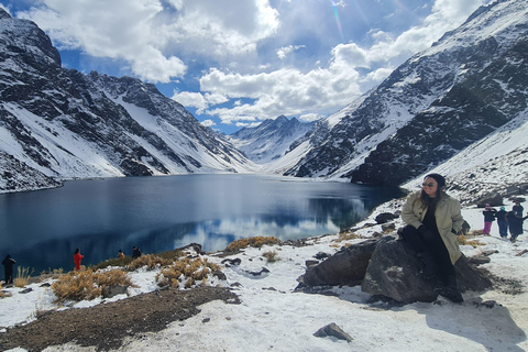 Experience Portillo and Laguna del Inca with a picnic. Santiago - The Andes - Laguna del Inca and Portillo