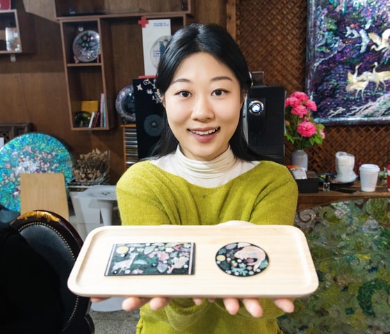 Seoul: Bukchon Najeonchilgi Mother-of-Pearl Handicraft Class