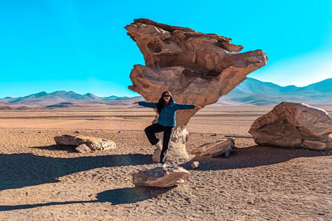 3-Day Uyuni Expedition to San Pedro de Atacama Tour with Spanish-speaking driver