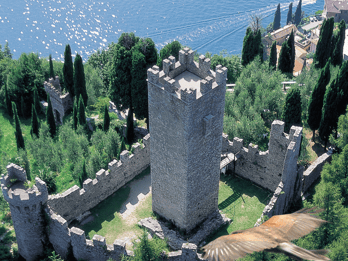 Varenna: Castello di Vezio Entry Ticket