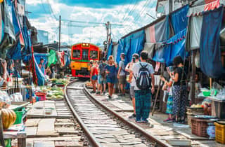 Damnoen Saduak Floating Market, Zug mit Abholung und Rücktransfer