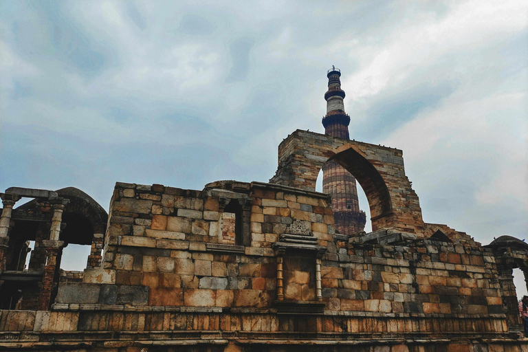 Qutub Minar Complex Halvdagsutflykt med guidePrivat tur för indiska turister