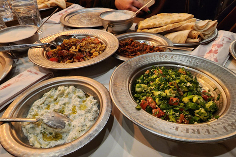 Istanbul: Turkish Food Night and Rooftop Experience